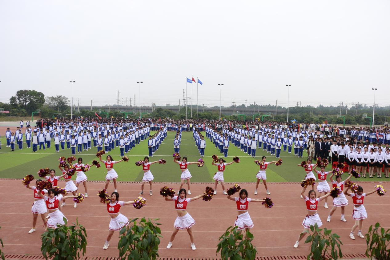 熱烈祝賀南昌向遠(yuǎn)軌道技術(shù)學(xué)校第十四屆運動會圓滿閉幕