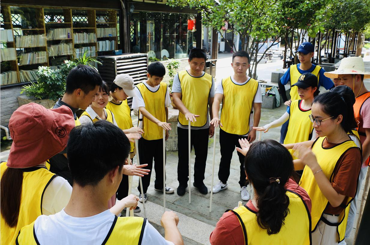 凝心聚力,共筑向遠 —南昌向遠軌道技術(shù)學校開展班主任團建活動